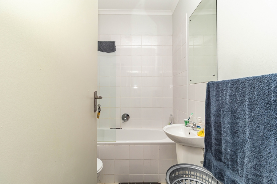 1 Bedroom Property for Sale in Parklands Western Cape